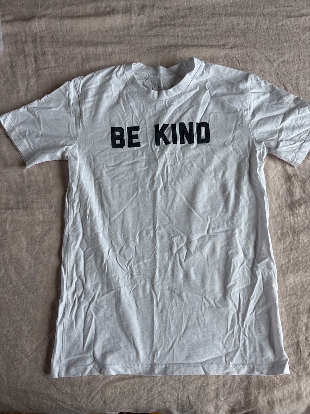 BE KIND Graphic Tee